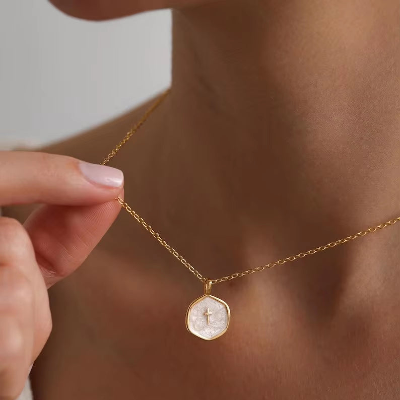 Timeless Elegance: The Eternal Medallion Necklace