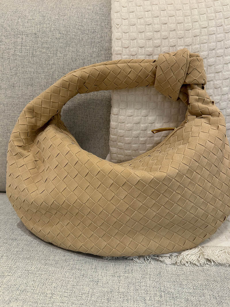 Andrea Suede Medium
