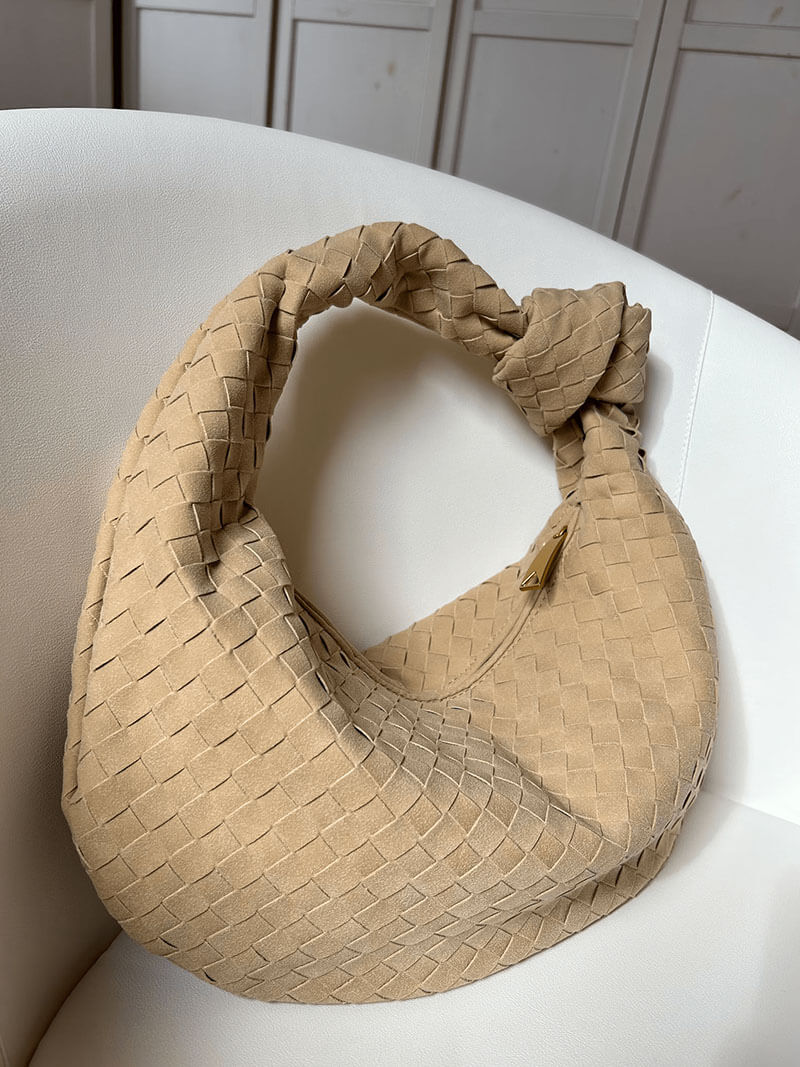 Andrea Suede Medium