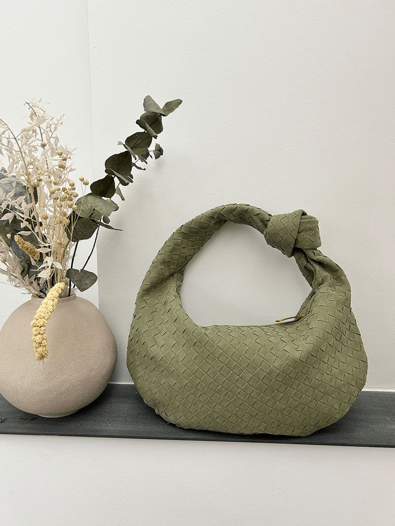 Andrea Suede Medium