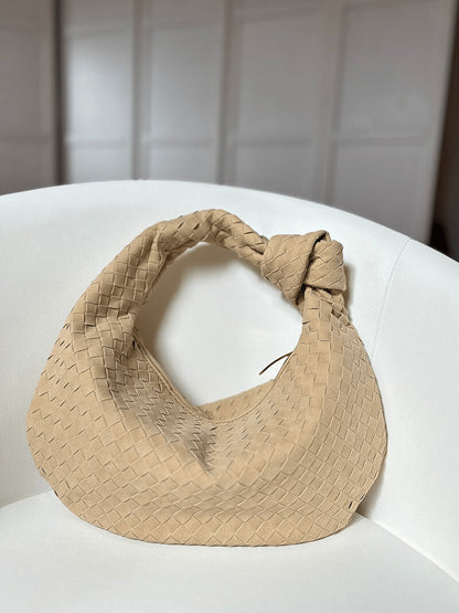 Andrea Suede Medium